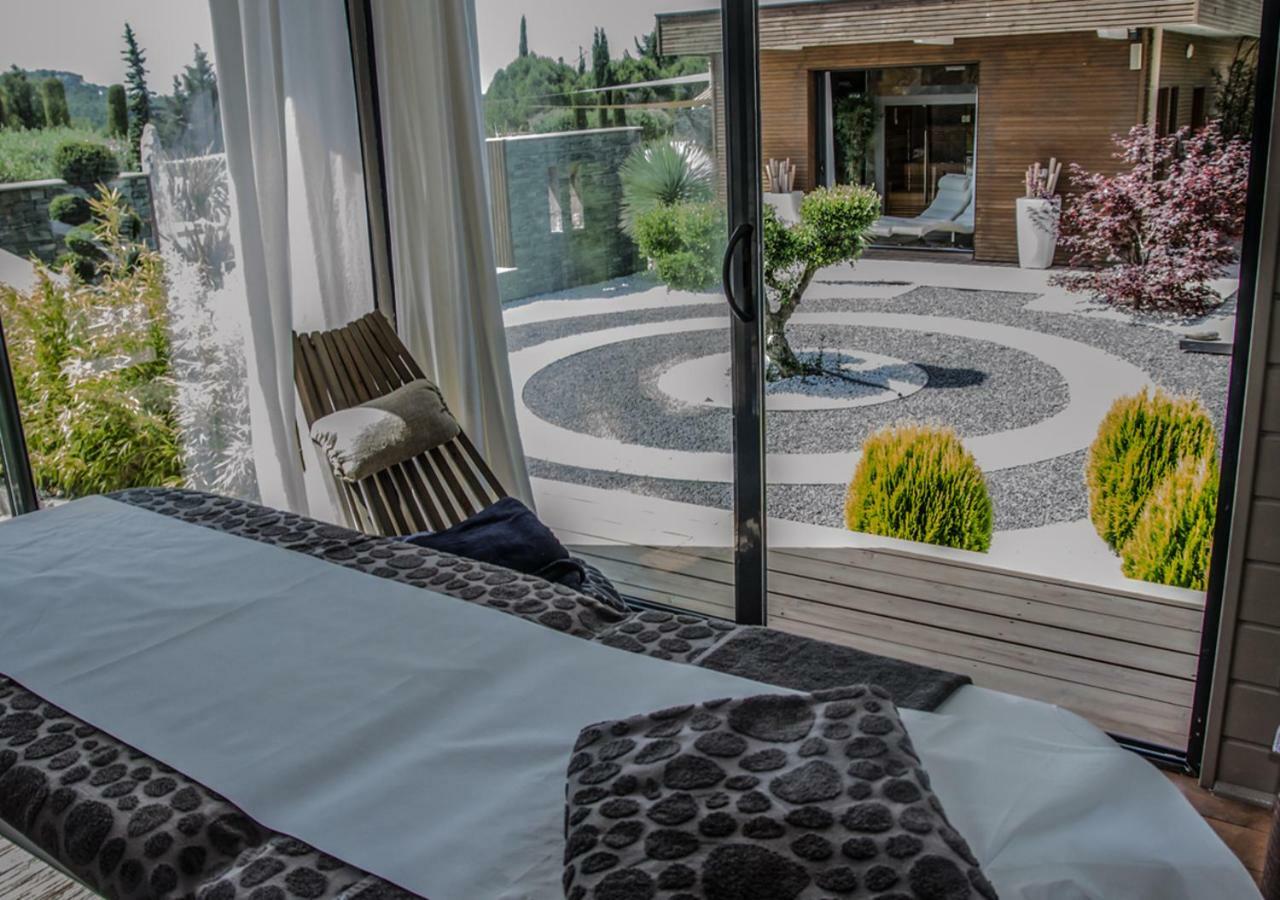 Bed and Breakfast Mas Des Cigales Оргон Экстерьер фото